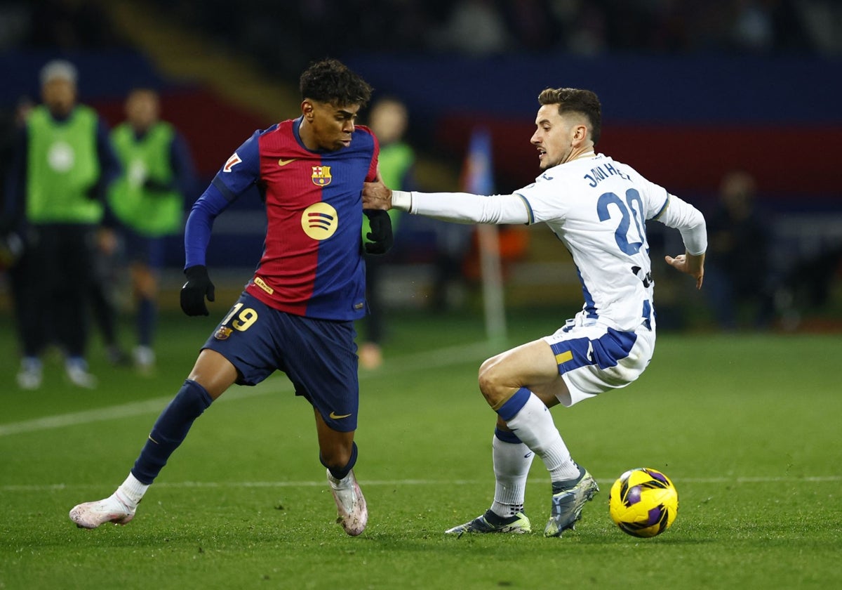 La defensa es la máxima prioridad en el mercado para el Real Oviedo