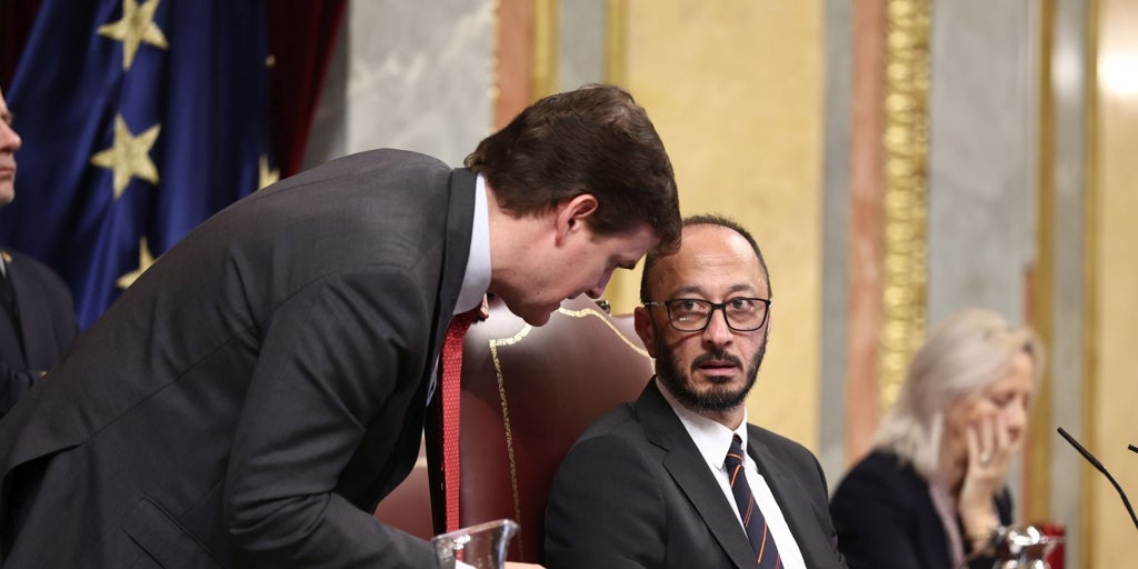 El socialista Gómez de Celis, vicepresidente primero del Congreso, obligado a cambiar su currículum por «una errata»