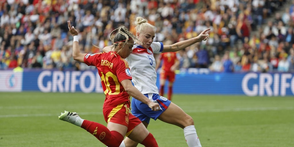 el fútbol maquilla la audiencia de La 1 en julio mientras Telecinco está en mínimos