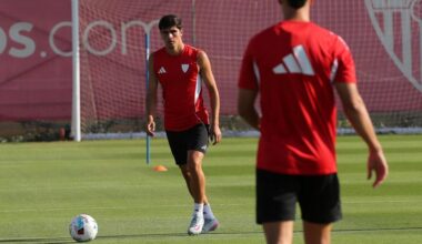 El Wolves se rinde con Juanlu, que sigue esperando al Nápoles