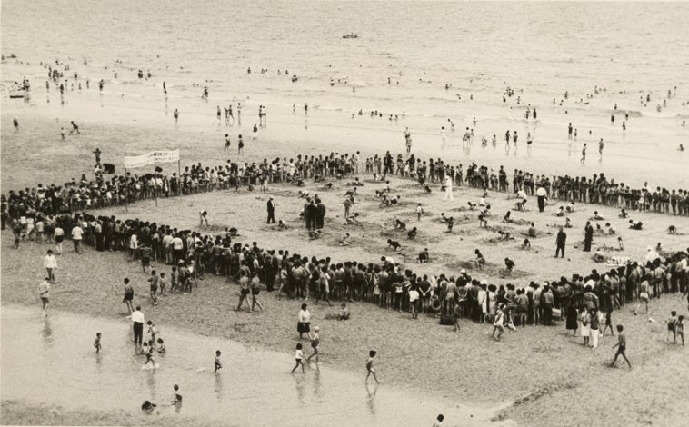 Imagen principal - Fase provincial del concurso en 1965 en Santander. Ignacio de Lecea, junto a sus compañeros internacionales en su viaje a Extremo Oriente y Juan Manuel Padín, en Estados Unidos
