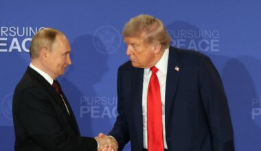 Trump renuncia ahora al alto el fuego en Ucrania y se alinea con Putin
