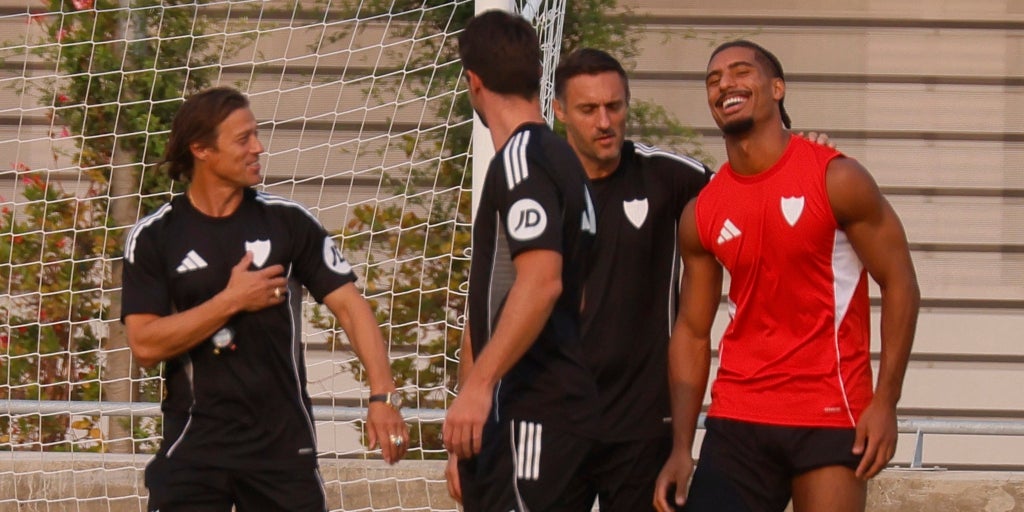 El Sevilla FC podrá inscribir por el momento un solo jugador con la venta de Badé