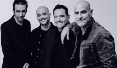 Daniel Delgado, -de i. a d.-, David Campodarve, Alex Labao y Nacho Rivas, miembros  de Los Salvapantallas.