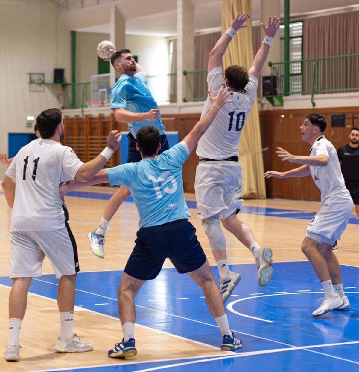 El balonmano causa furor en Ejea