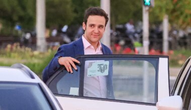 Froilán y su comentado abrazo a una conocida concursante de reality - El Mundo