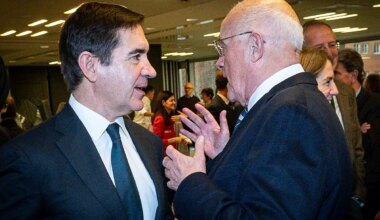 Sabadell paga hoy un dividendo de 370 millones y BBVA ajusta otra vez el canje de la opa - Expansión