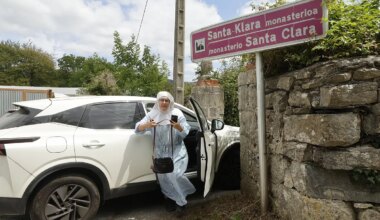 "Esto va a ser un secuestro". Así impiden las ex clarisas de Belorado que una juez apartara a cinco monjas de casi 100 años - El Mundo