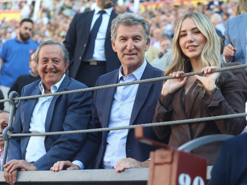 Señalados por falsear sus currículums, varios políticos dimiten en España