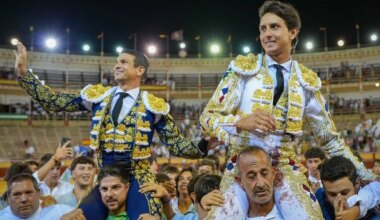 La espada priva al mejor toreo de Pablo Aguado de la puerta grande de Manzanares y Roca Rey en El Puerto - El Mundo