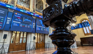 Ibex 35 hoy, La Bolsa en Directo | El Ibex respira y activa el rebote