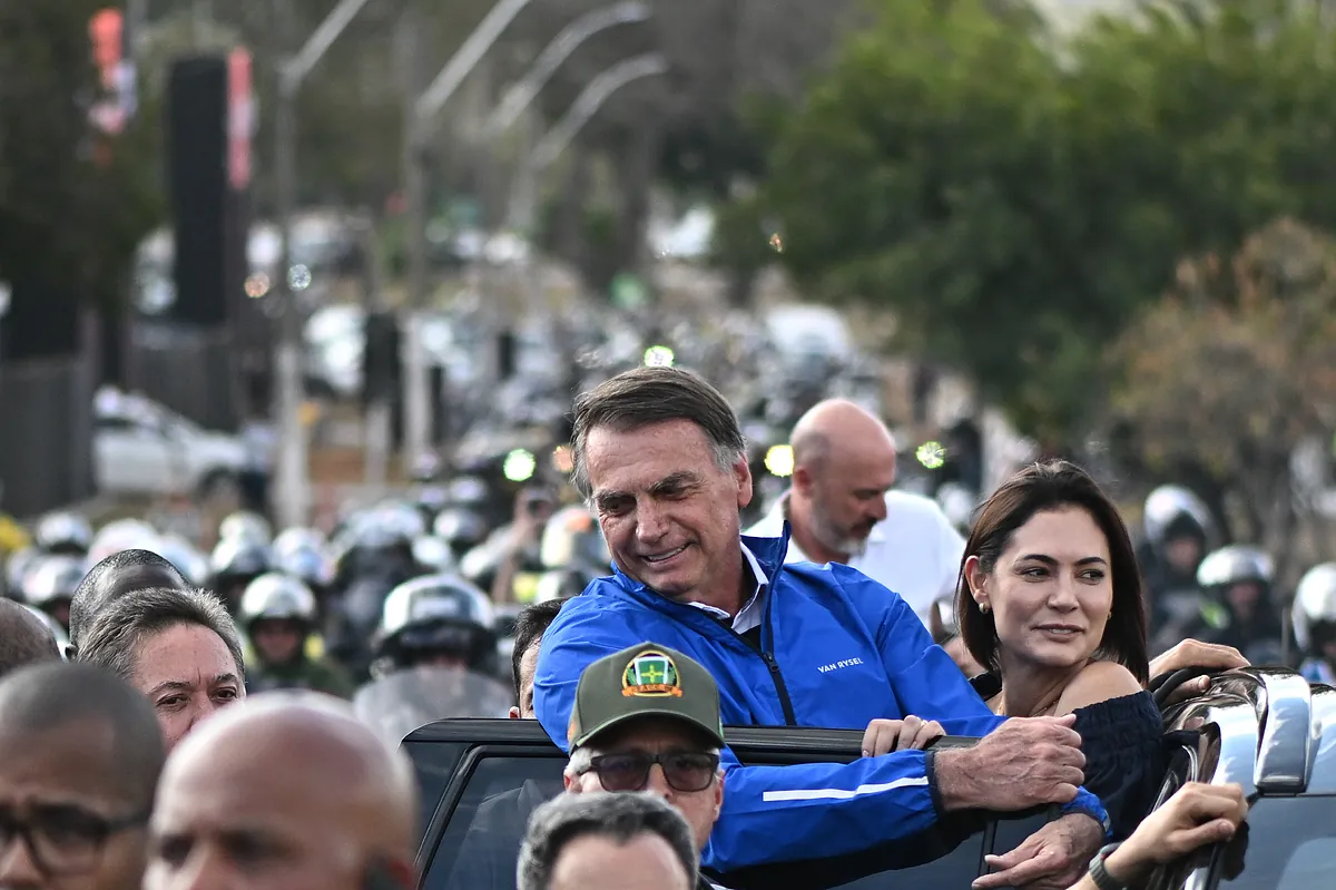El Congreso brasileño cancela sus sesiones por boicot tras la prisión de Bolsonaro - El Mundo