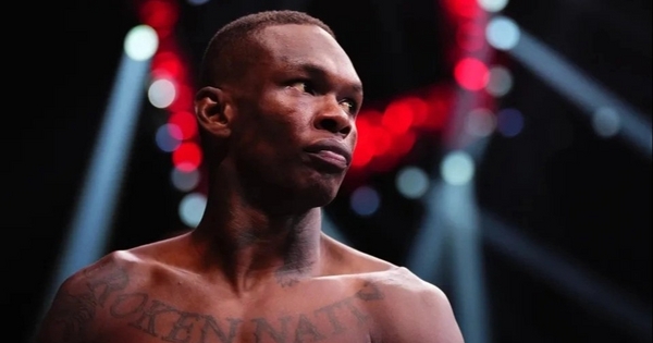 Israel Adesanya prepara su regreso al octágono con dos posibles rivales de alto perfil
