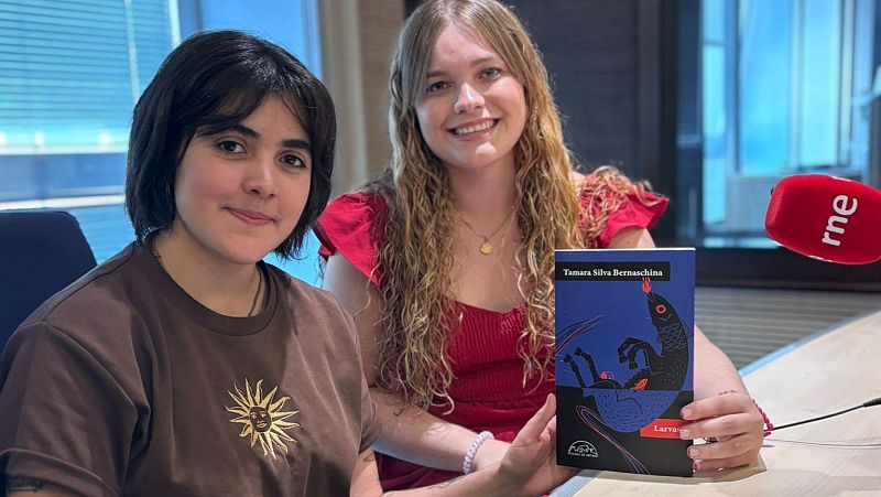 La autora Tamara Silva presenta su libro de cuentos 'Larvas'