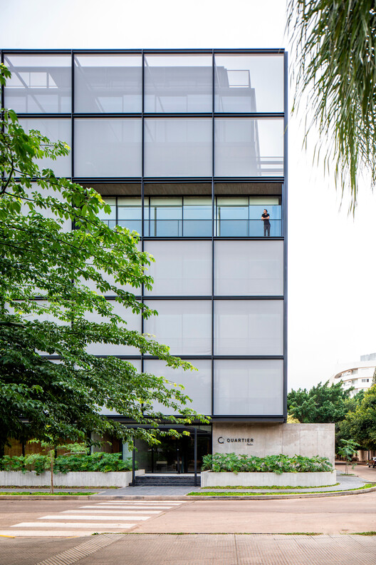 Quartier Italia / SOMMET S.R.L. - Fotografía exterior, Vidrio