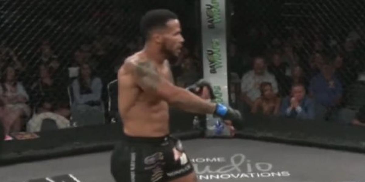 Provoca a su rival imitando el gesto de Holloway y acaba noqueado