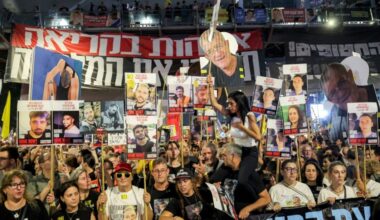 Decenas de miles protestan en Tel Aviv contra el plan israelí de ocupar Ciudad de Gaza