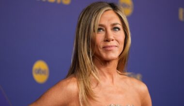 Jennifer Aniston recordó el triángulo amoroso con Brad Pitt y reflexionó sobre la muerte de Matthew Perry: “Una parte de mí piensa que es mejor”