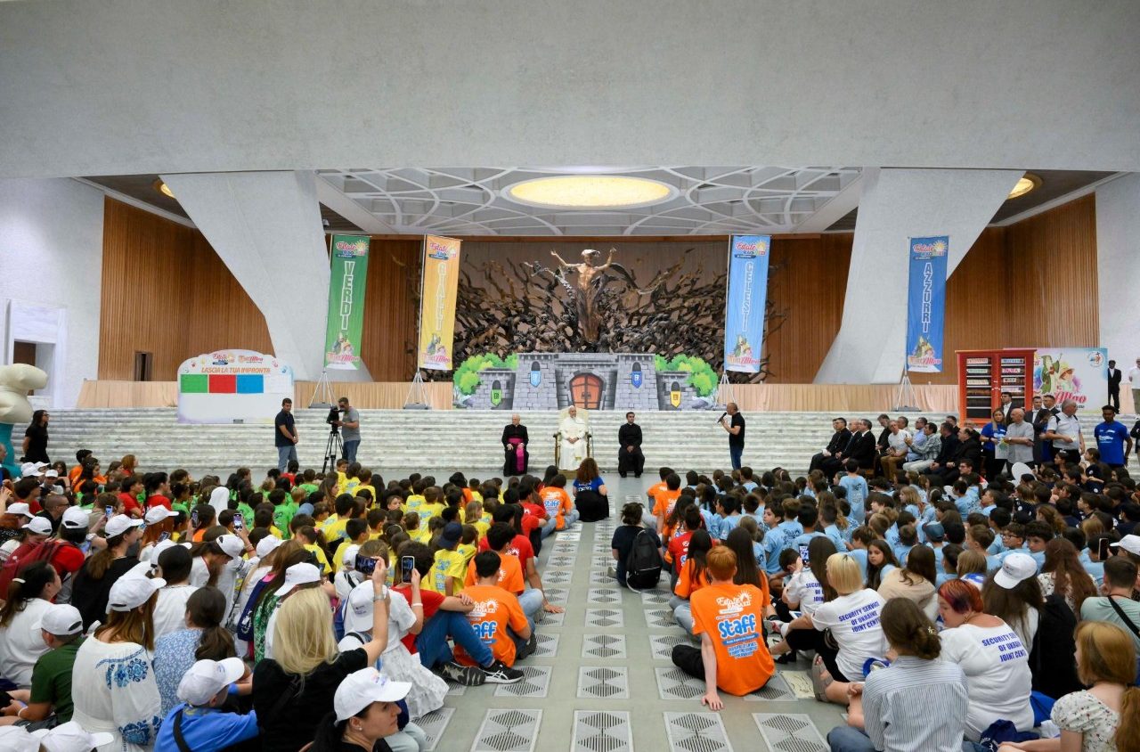 El Papa amplía protecciones y derechos a familias que trabajan en el Vaticano