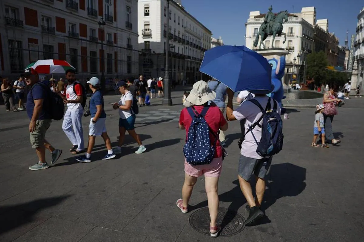 El tiempo en el puente de agosto: la ola de calor arrasará este fin de semana España con temperaturas de hasta 42 grados - El Mundo