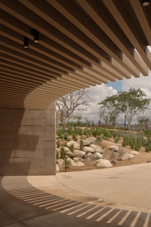 Pabellón de Entrada al Cañón / Medeza + Querencia Design Center - Imagen 2 de 9