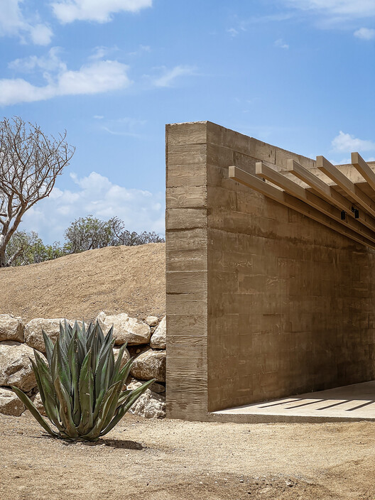 Pabellón de Entrada al Cañón / Medeza + Querencia Design Center - Fotografía exterior