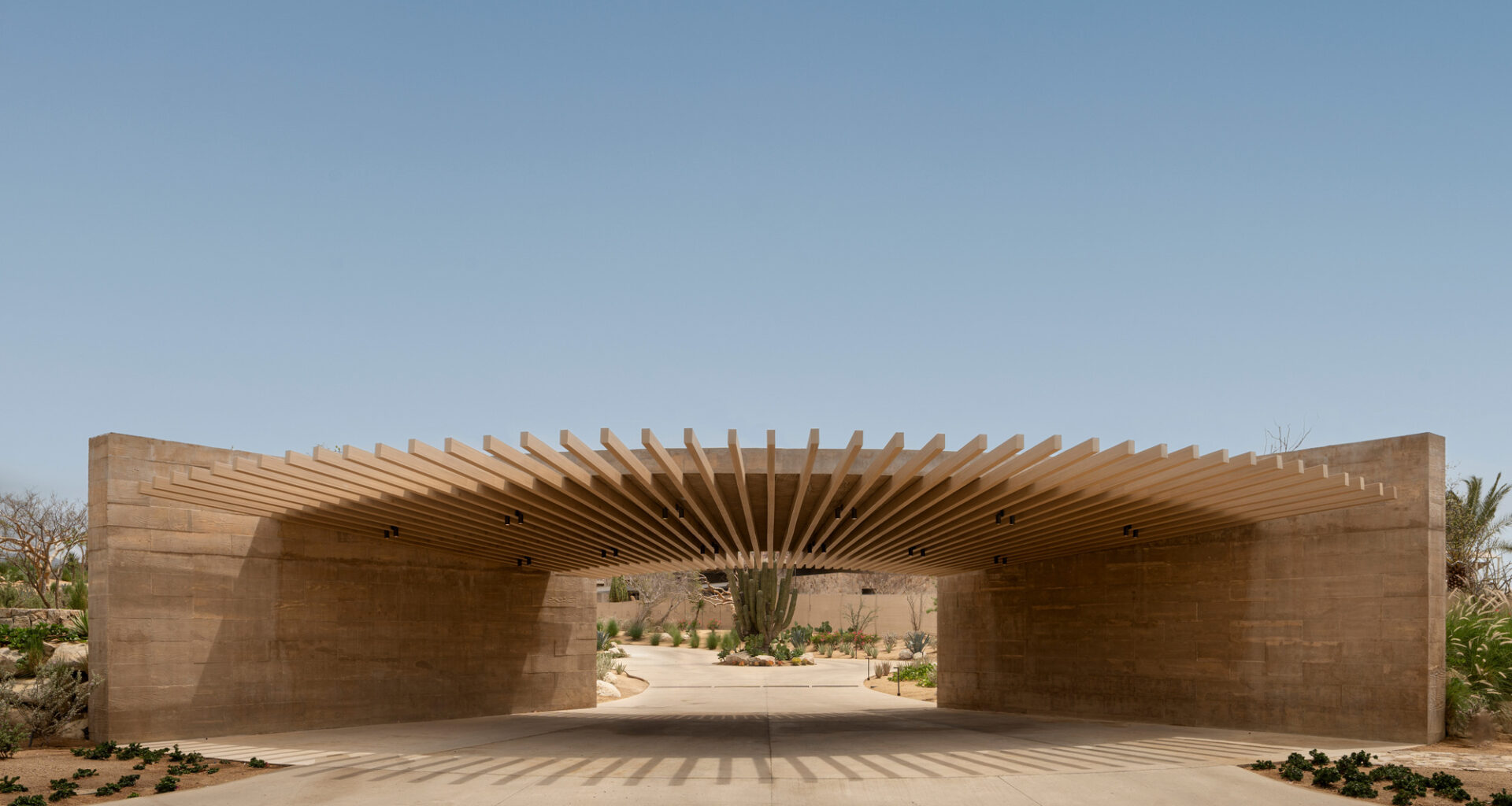 Pabellón de Entrada al Cañón / Medeza + Querencia Design Center