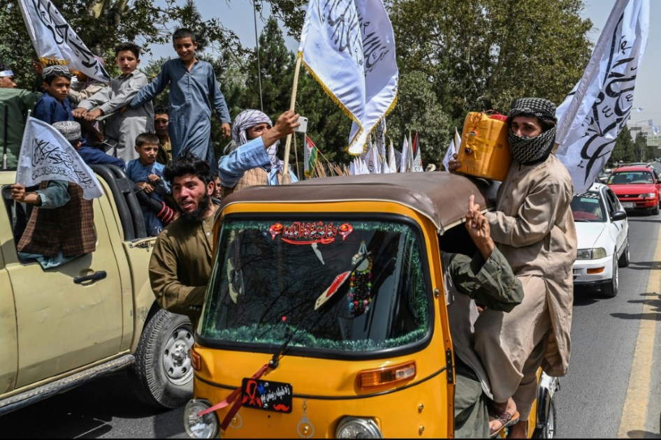 Talibanes celebran su cuarto aniversario al frente de Afganistán