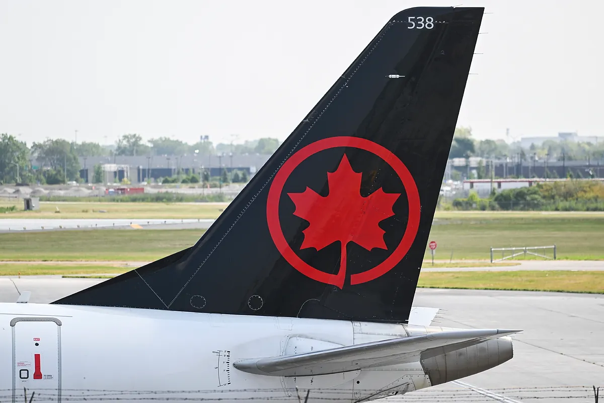 El Gobierno canadiense ordena el fin de la huelga de auxiliares de vuelo de Air Canada - Expansión