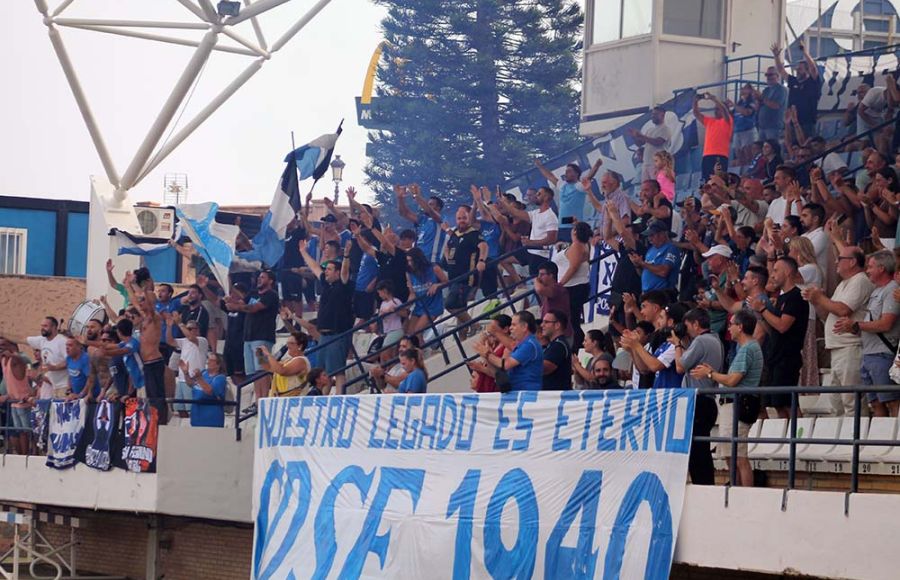 El recibimiento de la afición isleña a su equipo fue apoteósico.