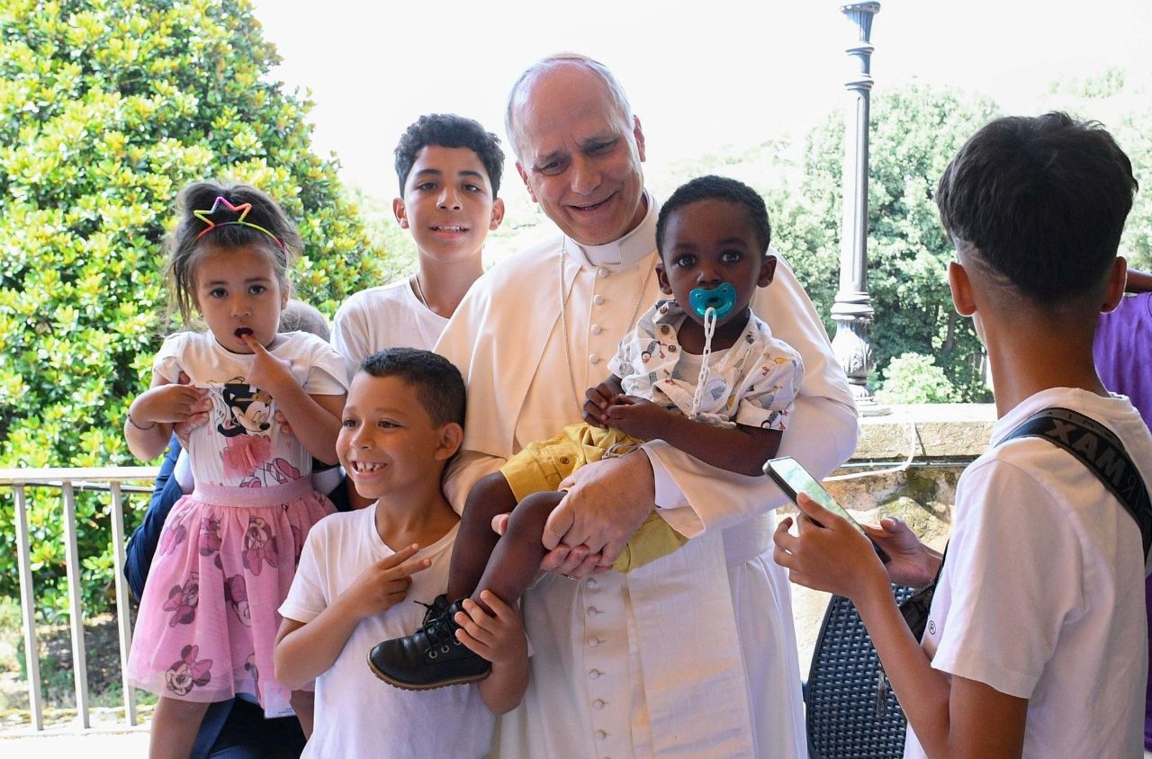 Misa y almuerzo: la caricia del Papa a los pobres de Albano