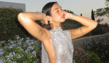 El vestido plateado de Dua Lipa en Ibiza que no podrás comprar (ni olvidar)