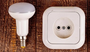 Precio de la luz hoy, viernes 22 de agosto, por horas: ¿a qué hora es más cara?