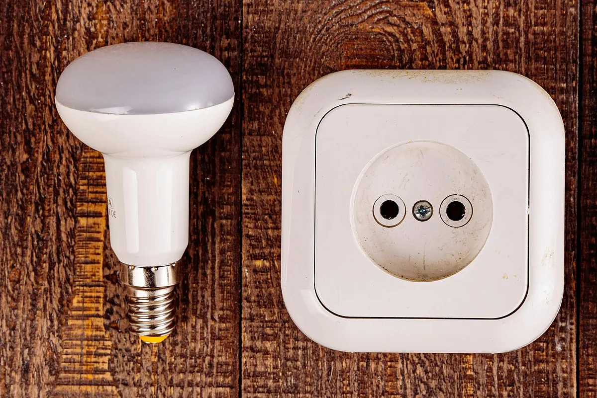Precio de la luz hoy, viernes 22 de agosto, por horas: ¿a qué hora es más cara?