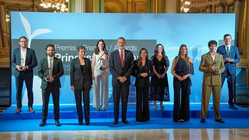 Premiadas 2 jóvenes por trabajo de salud en América Latina