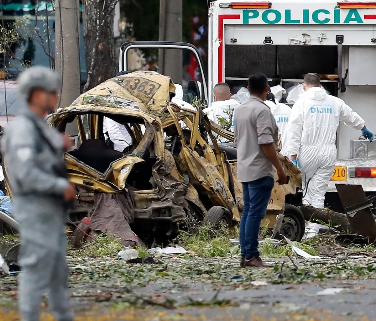 Explosiones, helicópteros derribados y una nueva ola de violencia: qué está pasando en Colombia | El PAÍS Exprés