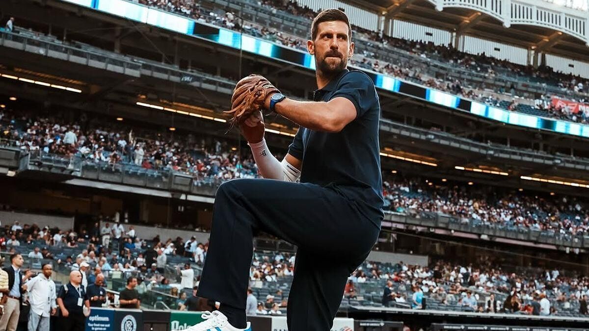 Novak Djokovic aparece en el campo de juego de los Yankees antes de su debut en el US Open - MARCA Usa