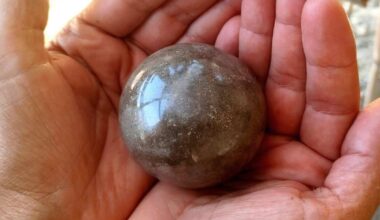 El fenómeno del Hikaru Dorodango: cómo los niños japoneses convierten barro en esferas brillantes