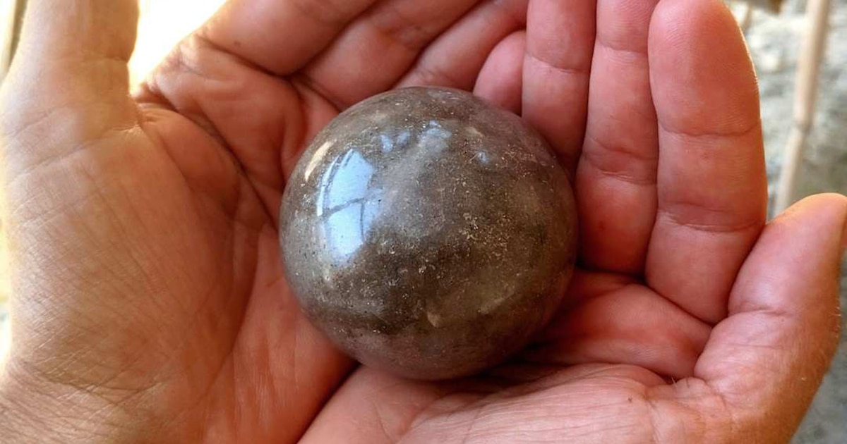 El fenómeno del Hikaru Dorodango: cómo los niños japoneses convierten barro en esferas brillantes