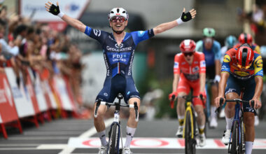 David Gaudu homenajea a Valentino Rossi para ganar al sprint en Ceres | Ciclismo