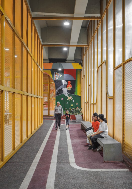 Renovación Under Space / AANGAN Architects - Fotografía interior