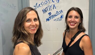 Irene Montero e Ione Belarra: sus vacaciones juntas en Menorca y sus planes playeros con amigas - El Mundo