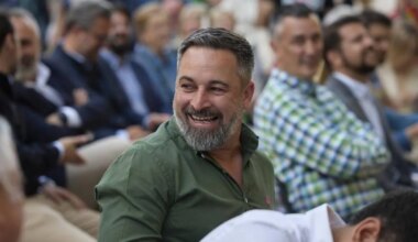 Abascal pide hundir el "barco de negreros" de Open Arms atracado en Tenerife - El Mundo