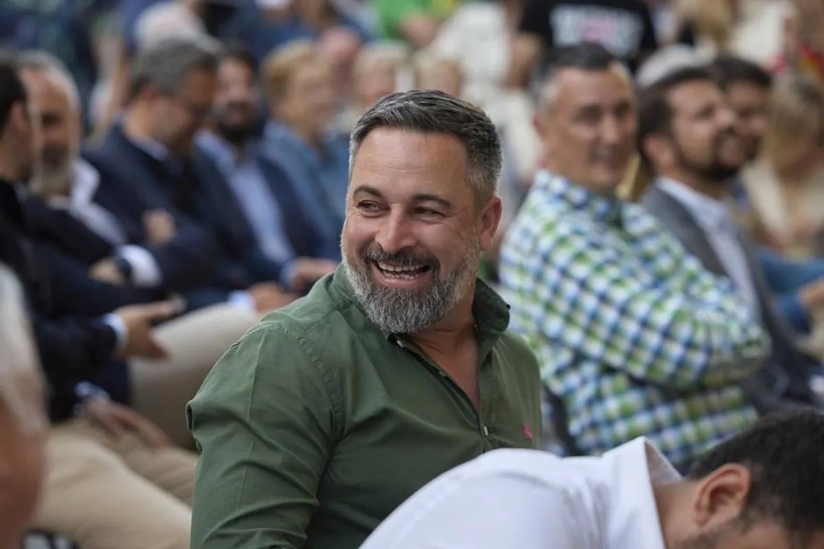 Abascal pide hundir el "barco de negreros" de Open Arms atracado en Tenerife - El Mundo
