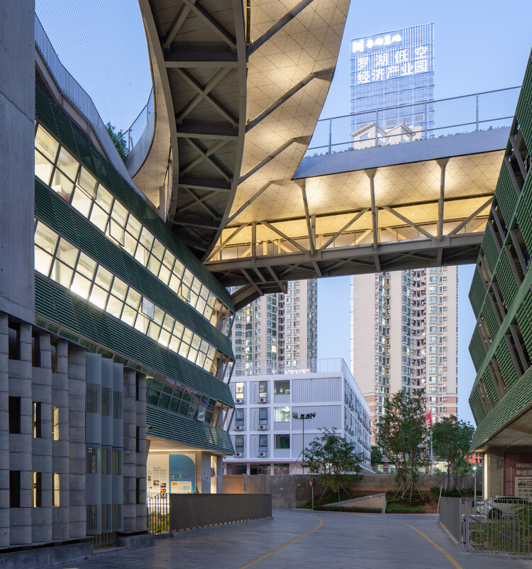 Escuela secundaria de Arte de Shenzhen / O-office Architects - Fotografía exterior