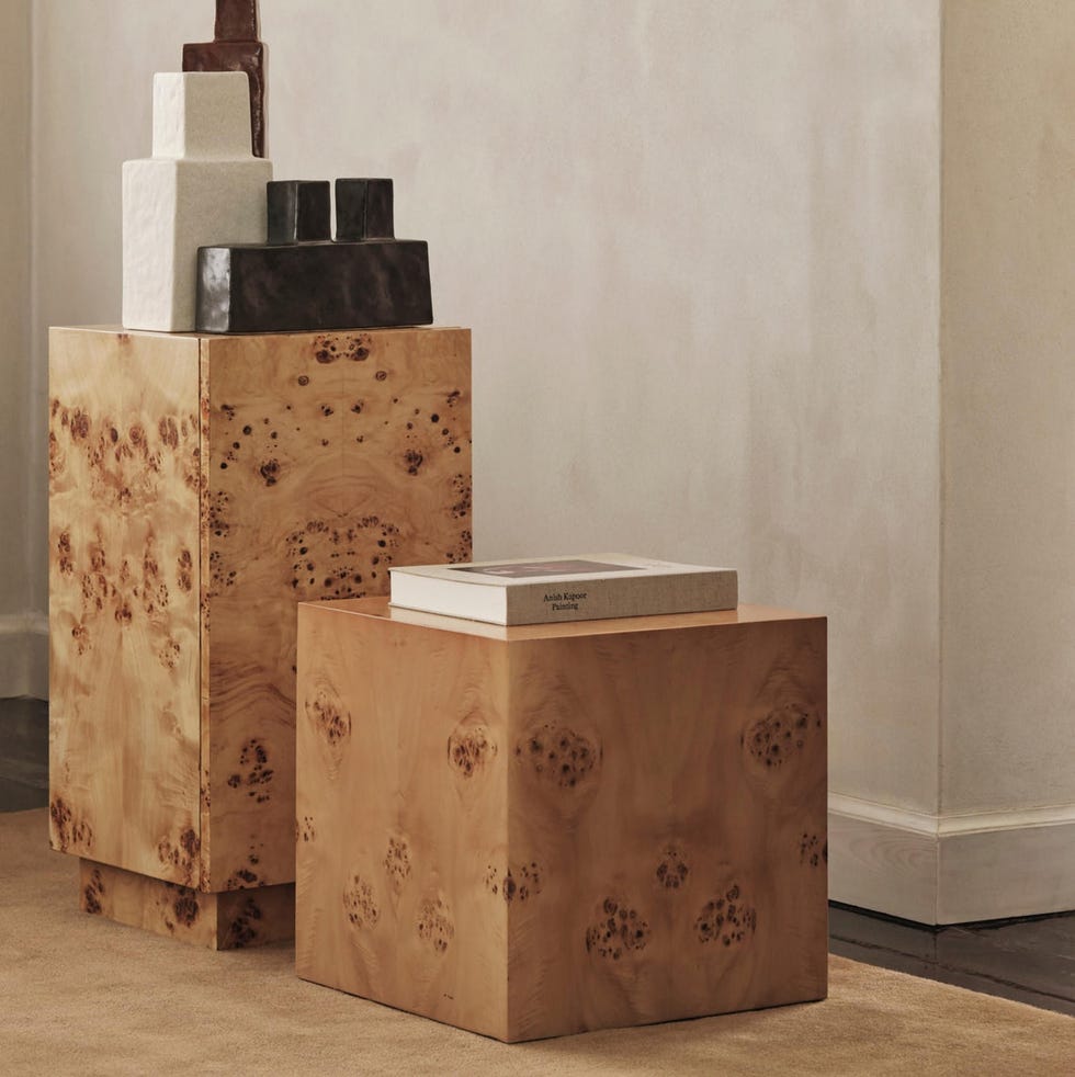 Mesa auxiliar de madera de nudo