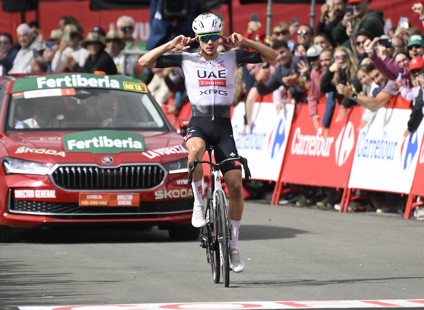 El «niño bonito» Juan Ayuso se resarce en la cima de Cerler de su petardazo en Pal | Ciclismo