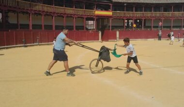 Los pequeños disfrutan a lo grande en el encierro infantil de las fiestas de San Agustín de Toro
