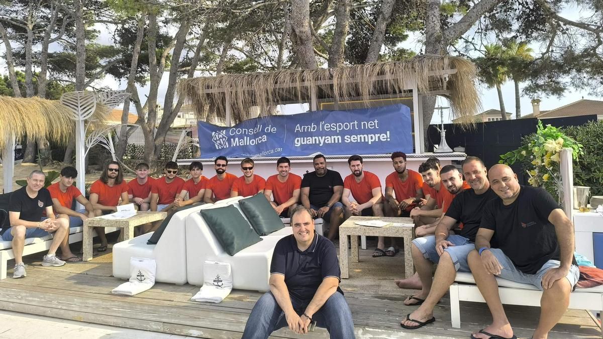 Plantilla del Handbol Mallorca para la temporada 25/26.