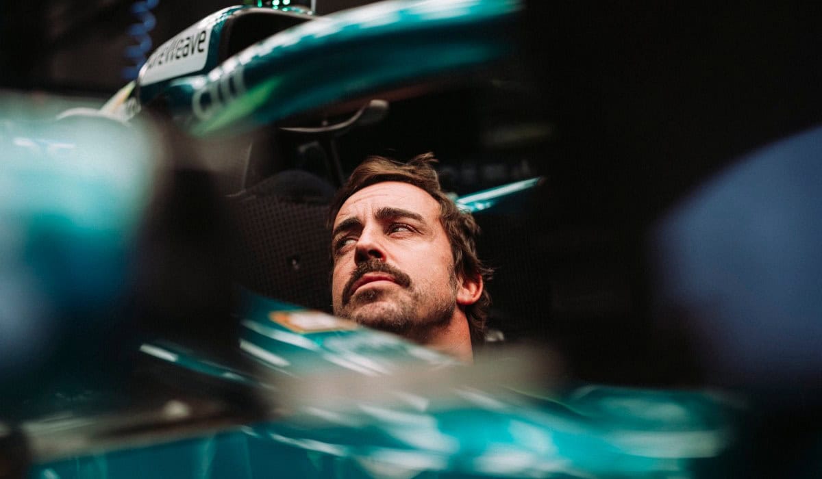 Fernando Alonso, piloto de la escudería Aston Martin de Fórmula 1. Imagen: Cuenta oficial X Aston Martin @AstonMartinF1